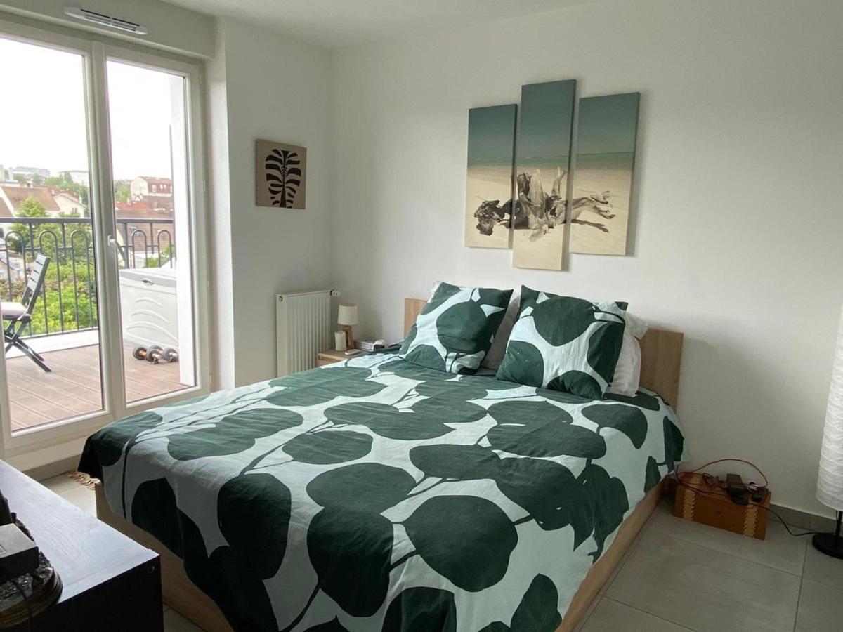 35m2 neuf, plein sud, dernier etage avec terrasse Lejlighed Noisy-le-Grand Eksteriør billede